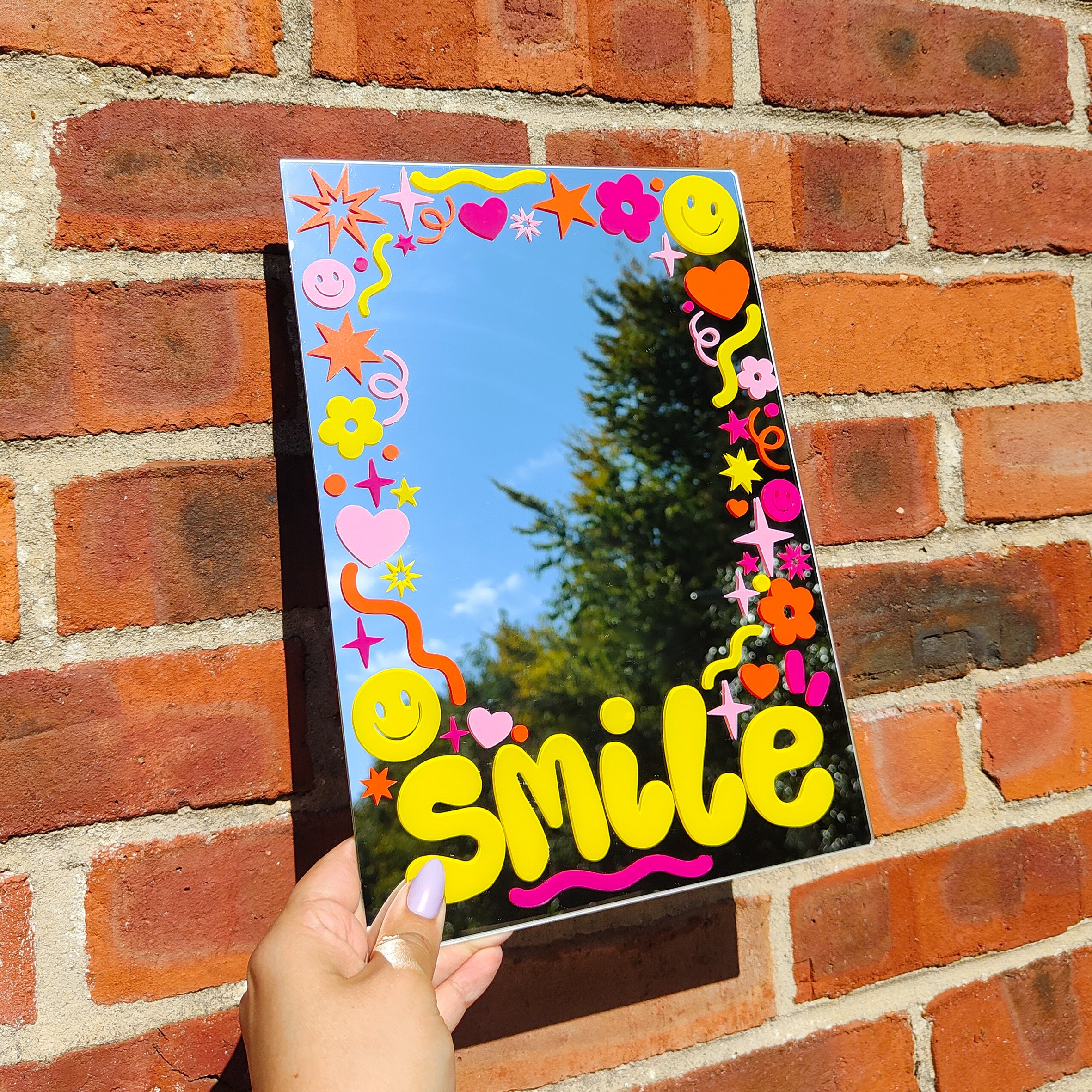 'Smile' Selfie Mirror